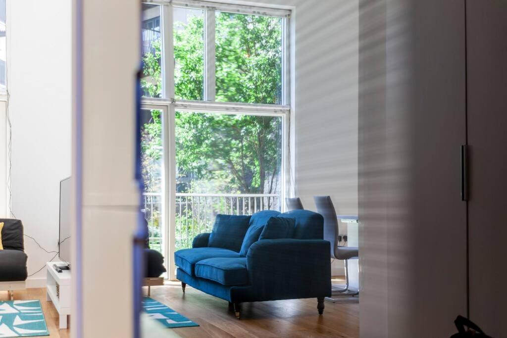 Stunning New 3 Bdr Duplex Wbalcony, East London Leilighet Eksteriør bilde